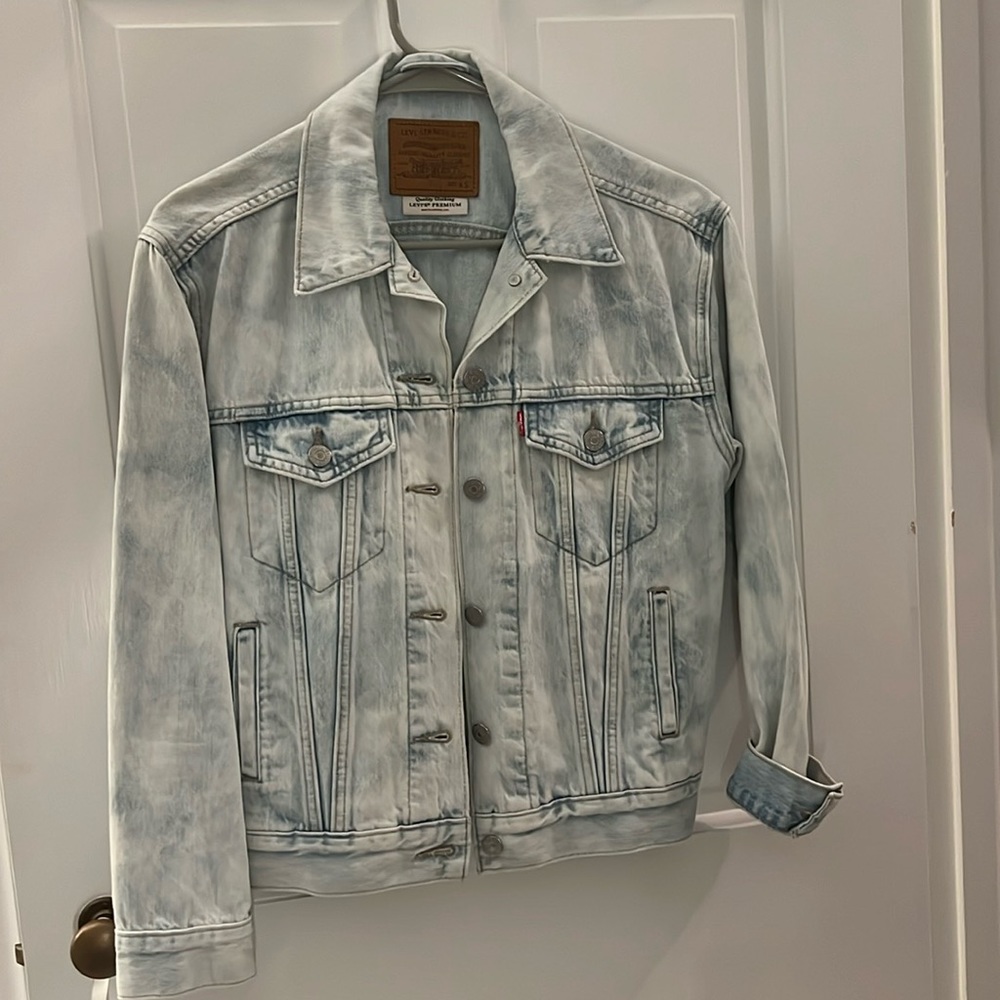 Levi’s Lightwash Denim jacket